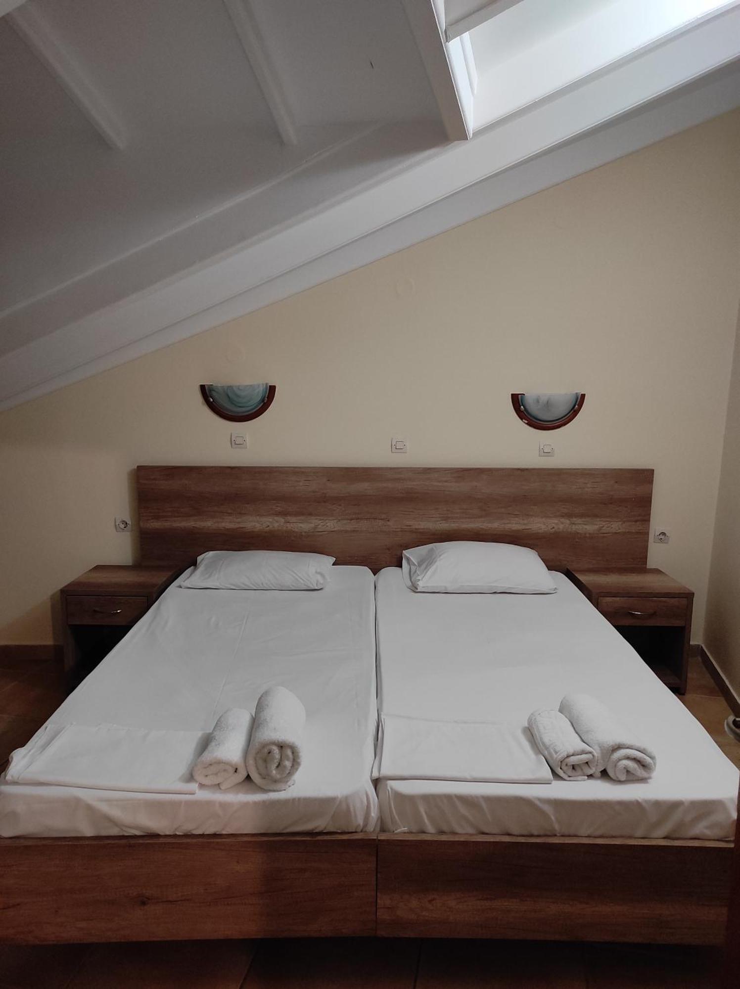 Kavos Plaza Hotel 外观 照片