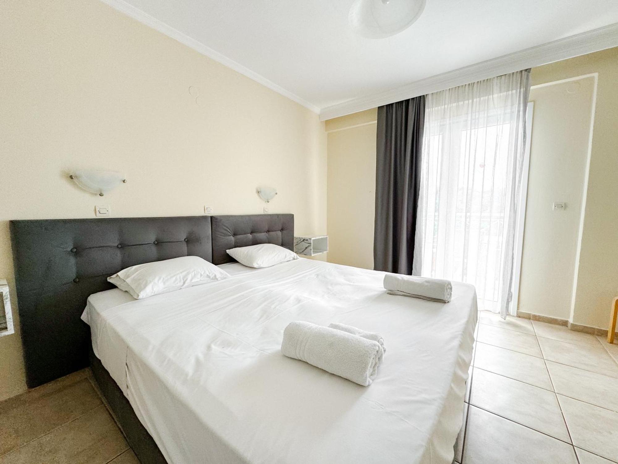 Kavos Plaza Hotel 外观 照片