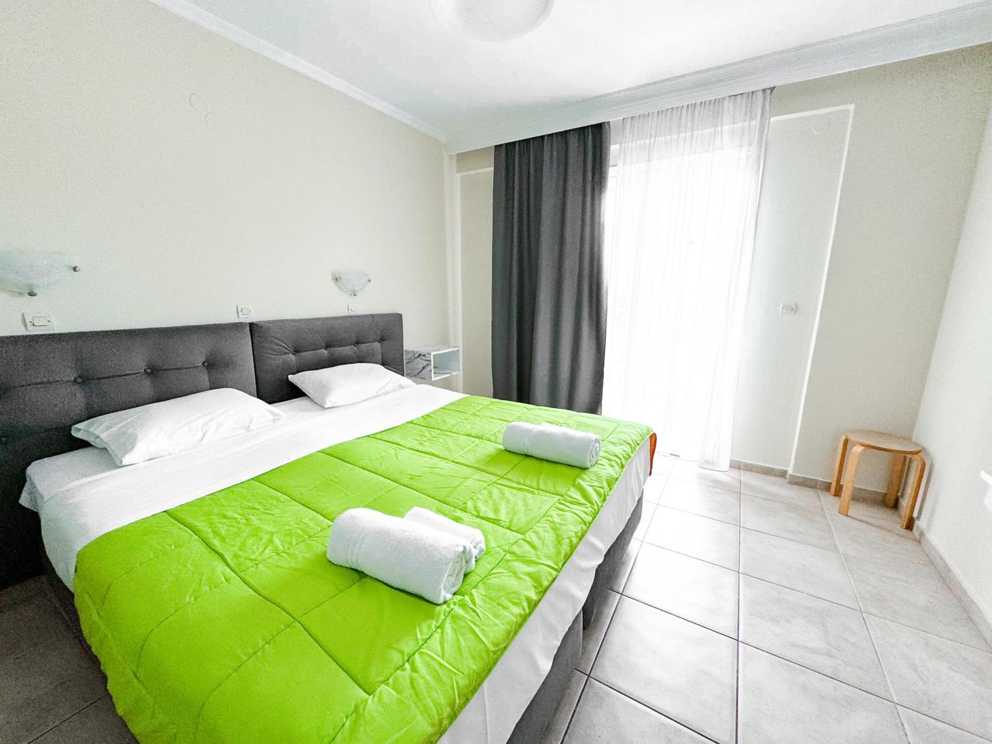 Kavos Plaza Hotel 外观 照片