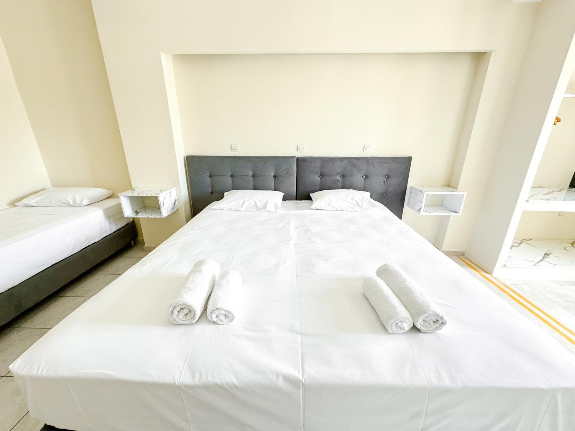 Kavos Plaza Hotel 外观 照片